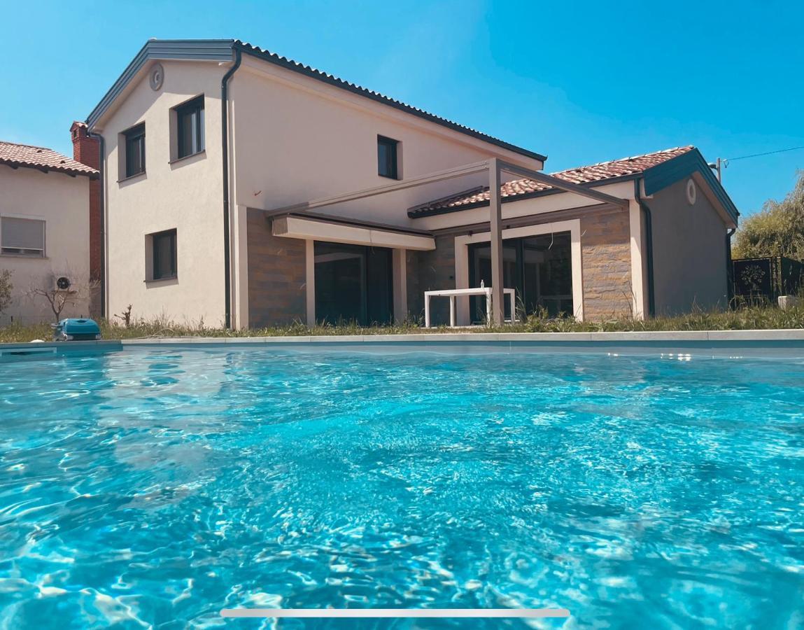 Paradise Villas With Swimming Pool コペル エクステリア 写真