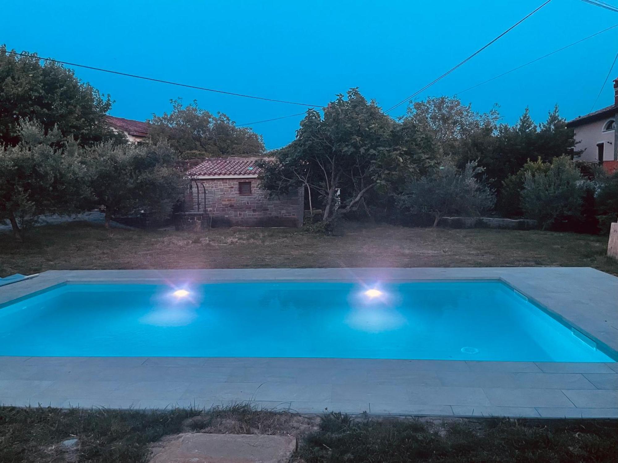 Paradise Villas With Swimming Pool コペル エクステリア 写真